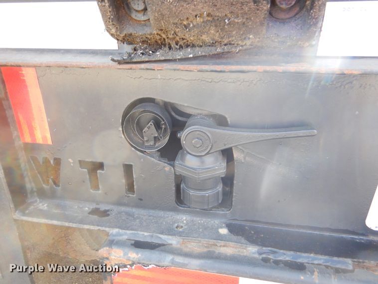 image for item MX9906 2001 Talbert TDW-30-SRG-TI  lowboy equipment trailer