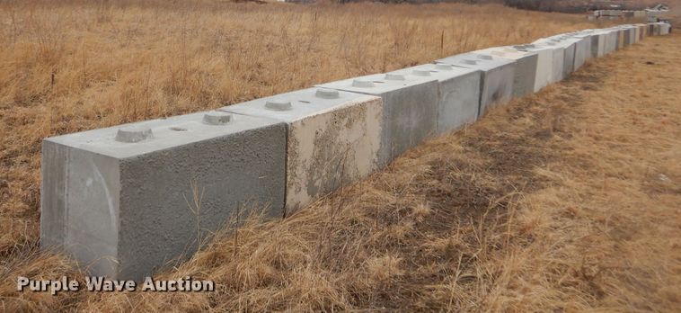 image for item MX9933 (50) concrete blocks