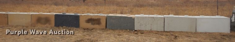 image for item MX9933 (50) concrete blocks