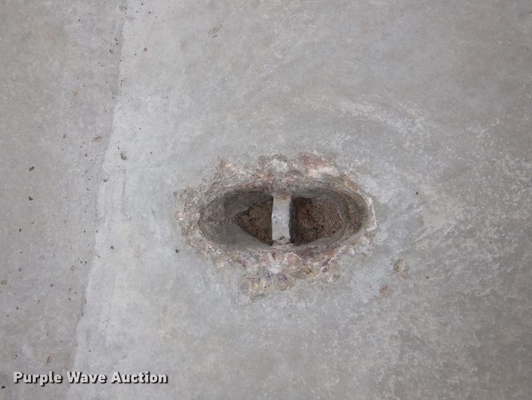 image for item MX9933 (50) concrete blocks