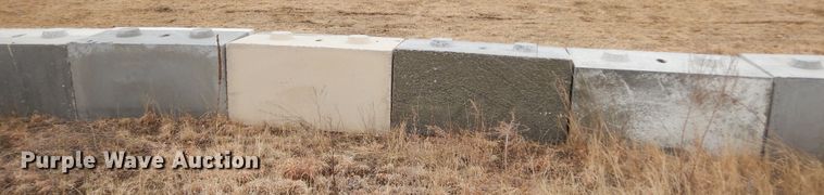 image for item MX9933 (50) concrete blocks