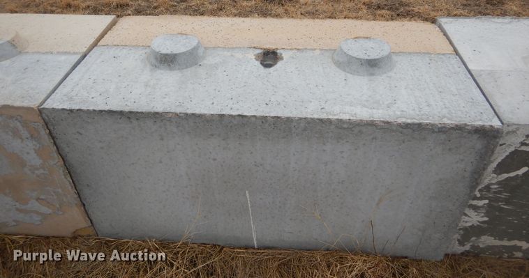 image for item MX9933 (50) concrete blocks