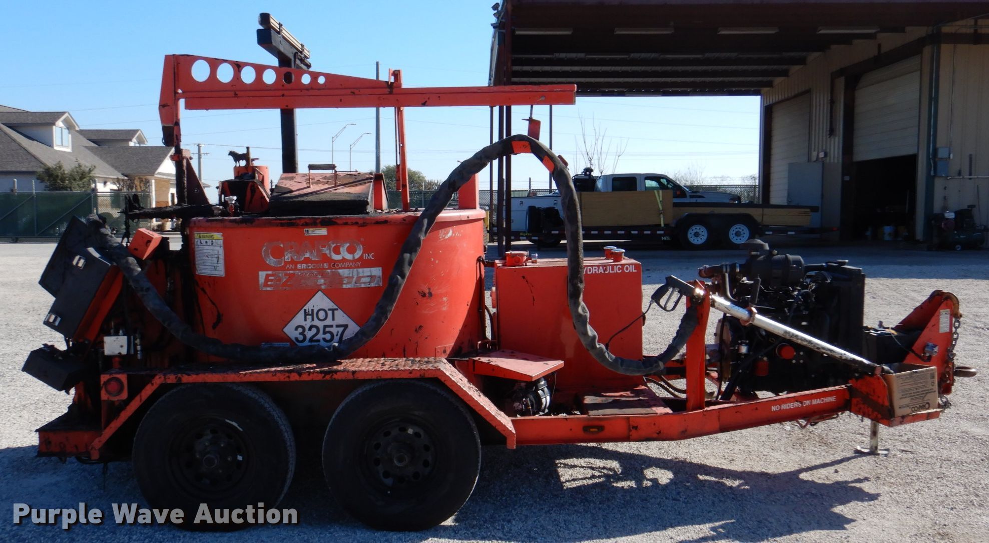 2008 Crafco EZ 1000 Series II melter applicator in TX
