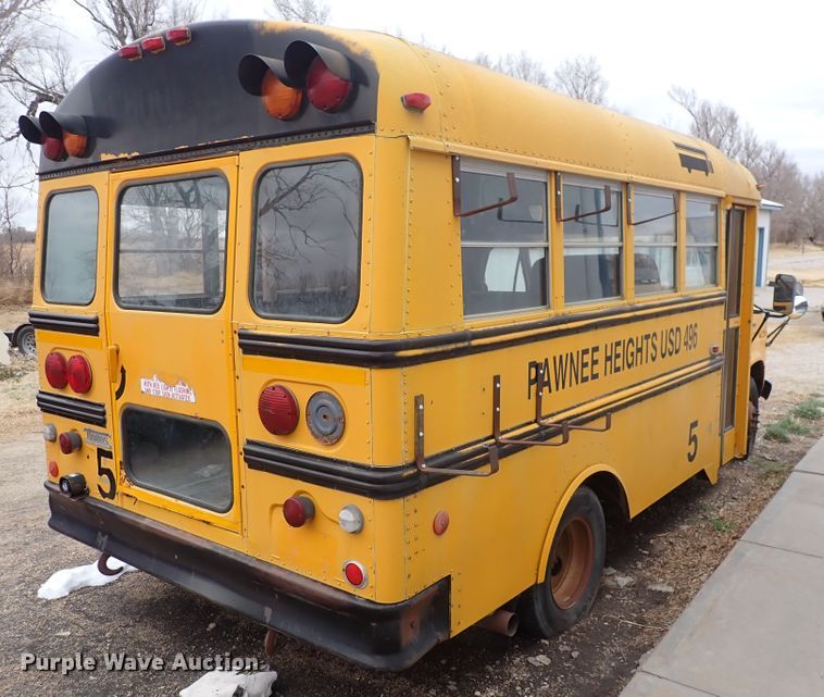 image for item DC4022 1987 Ford E350  school bus
