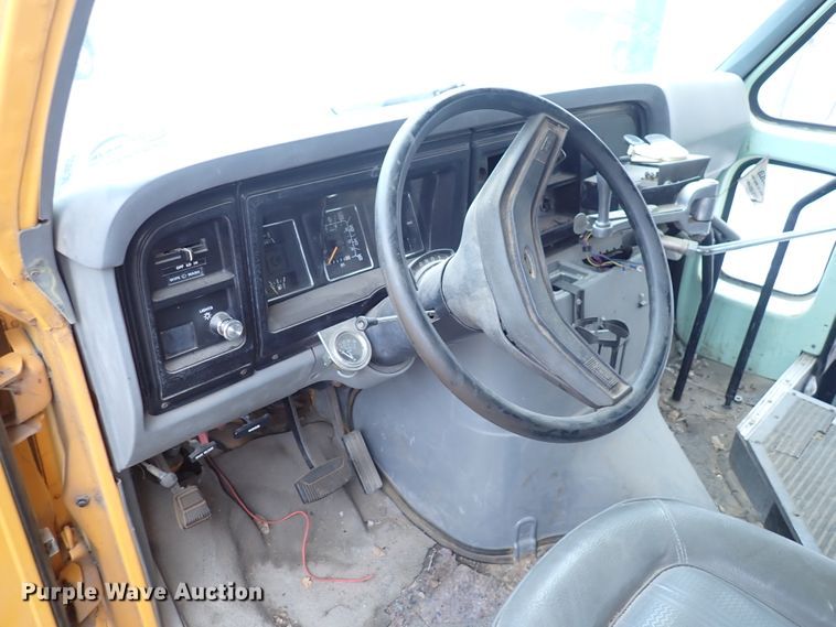 image for item DC4022 1987 Ford E350  school bus