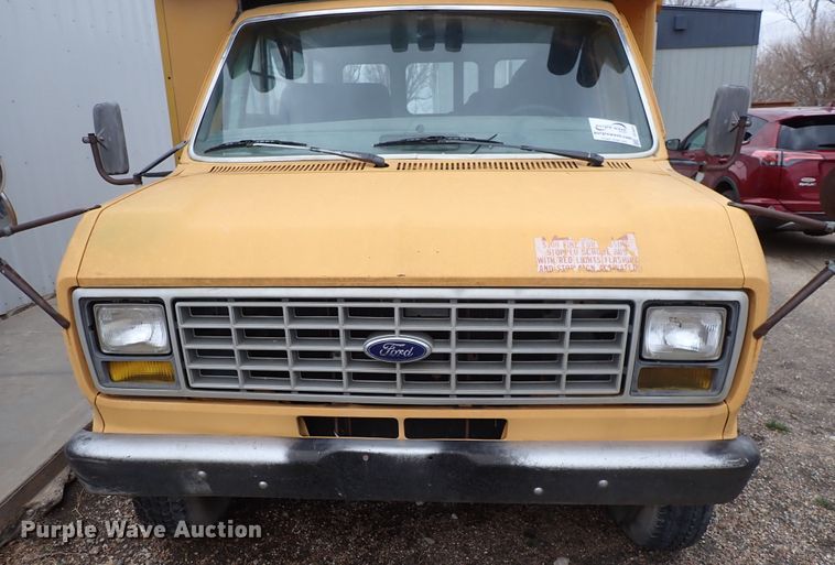 image for item DC4022 1987 Ford E350  school bus