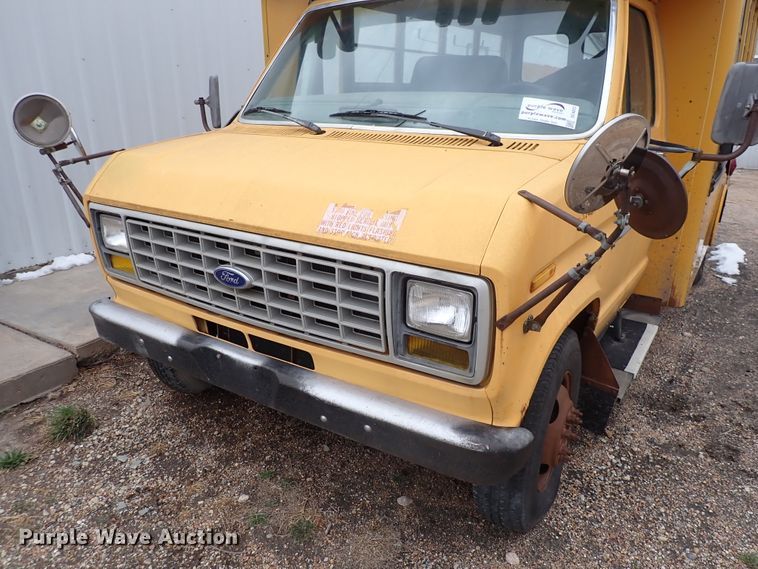 image for item DC4022 1987 Ford E350  school bus