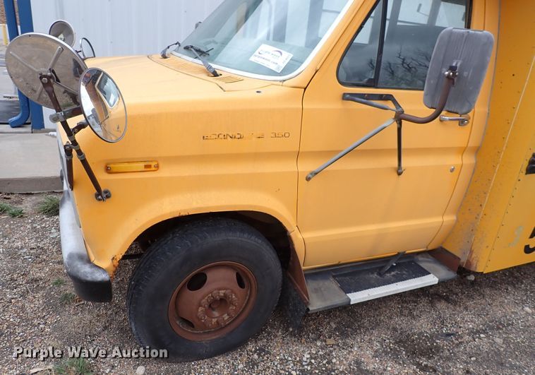 image for item DC4022 1987 Ford E350  school bus
