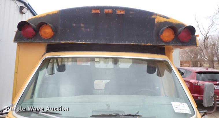 image for item DC4022 1987 Ford E350  school bus