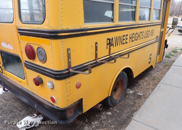 image for item DC4022 1987 Ford E350  school bus