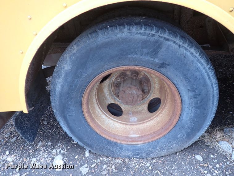 image for item DC4022 1987 Ford E350  school bus