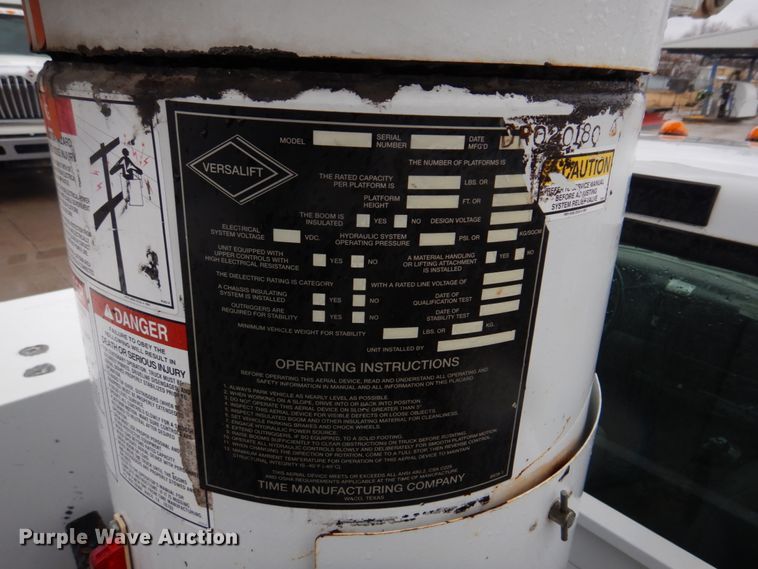 image for item DH8220 2002 Ford F550 Super Duty  bucket truck