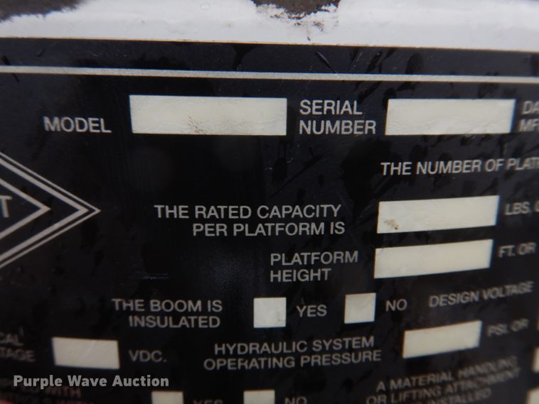 image for item DH8220 2002 Ford F550 Super Duty  bucket truck