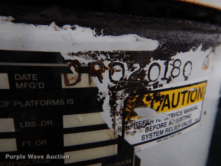 image for item DH8220 2002 Ford F550 Super Duty  bucket truck