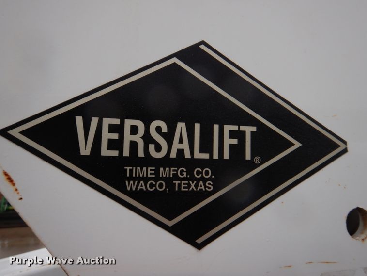 image for item DH8220 2002 Ford F550 Super Duty  bucket truck