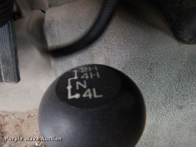 image for item DH8220 2002 Ford F550 Super Duty  bucket truck