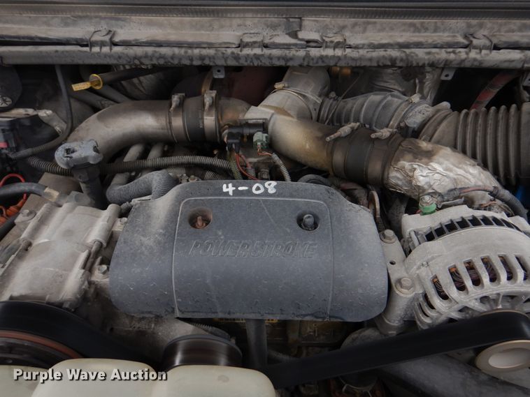 image for item DH8220 2002 Ford F550 Super Duty  bucket truck