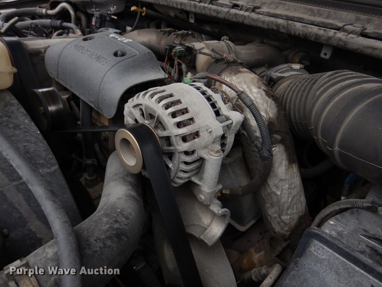 image for item DH8220 2002 Ford F550 Super Duty  bucket truck