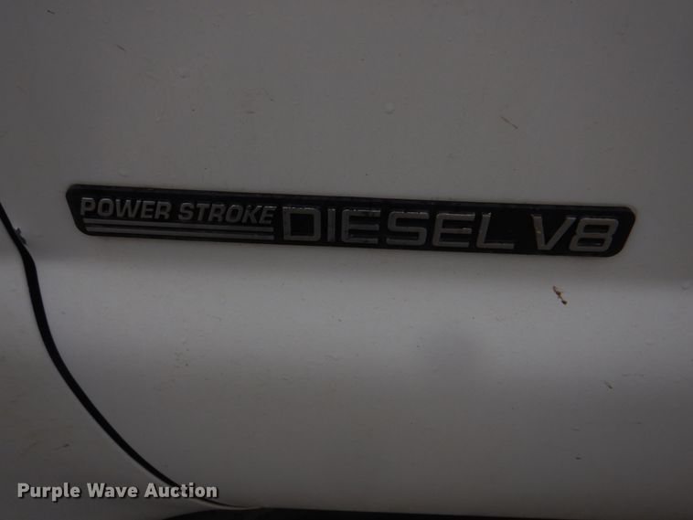 image for item DH8220 2002 Ford F550 Super Duty  bucket truck