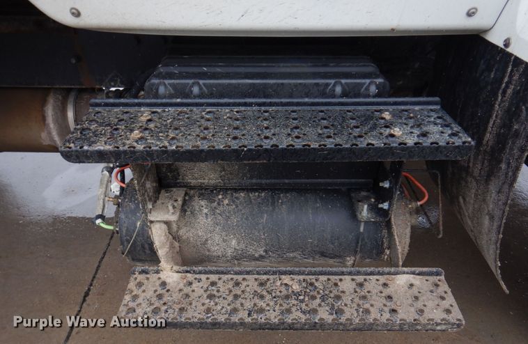 image for item DH8221 2014 International WorkStar 7500  dump truck