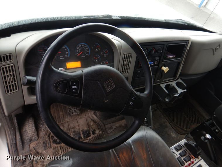 image for item DH8221 2014 International WorkStar 7500  dump truck