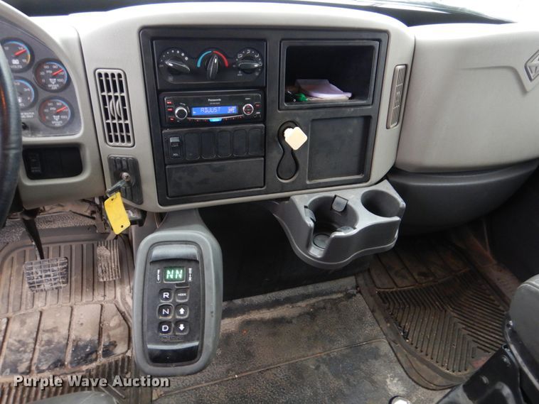 image for item DH8221 2014 International WorkStar 7500  dump truck