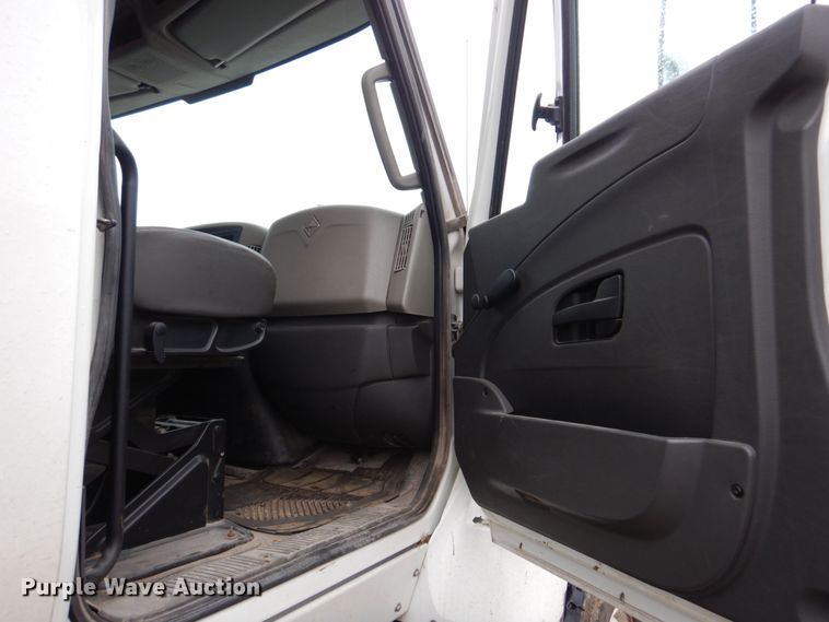 image for item DH8221 2014 International WorkStar 7500  dump truck