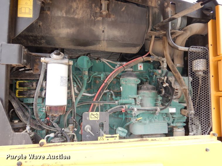 image for item DH8929 2013 Volvo G940B  motor grader