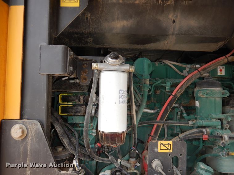 image for item DH8929 2013 Volvo G940B  motor grader