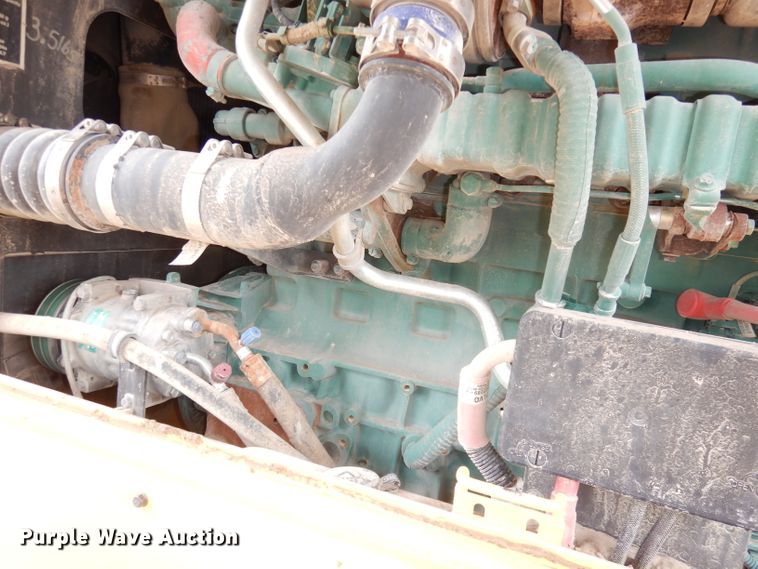 image for item DH8929 2013 Volvo G940B  motor grader