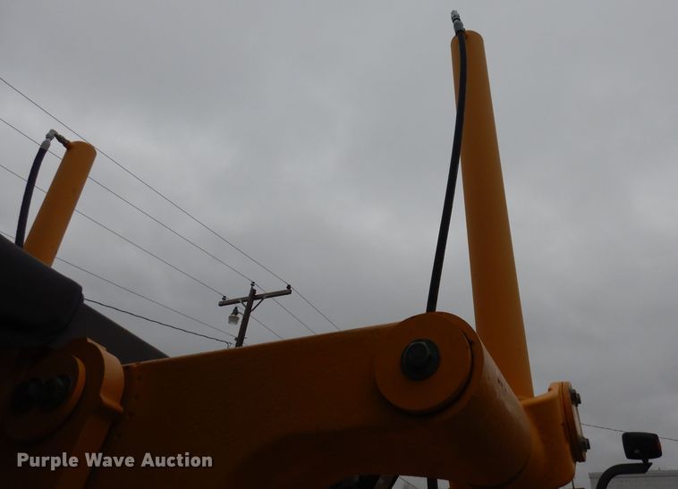 image for item DH8929 2013 Volvo G940B  motor grader