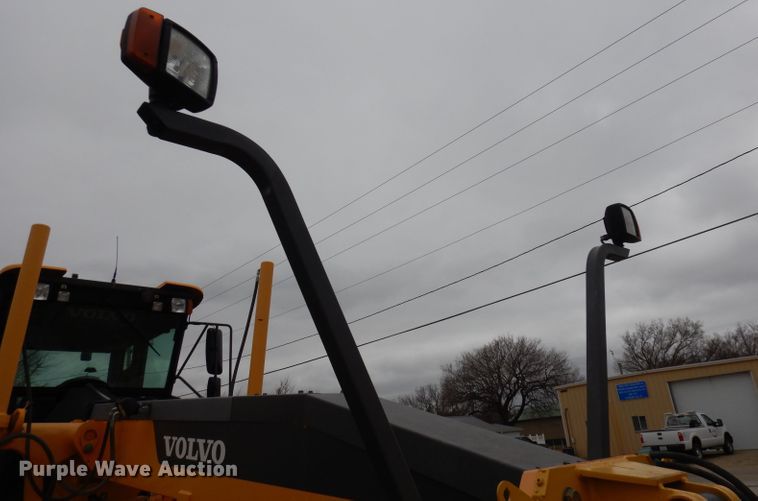 image for item DH8929 2013 Volvo G940B  motor grader