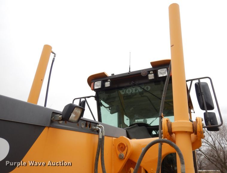 image for item DH8929 2013 Volvo G940B  motor grader