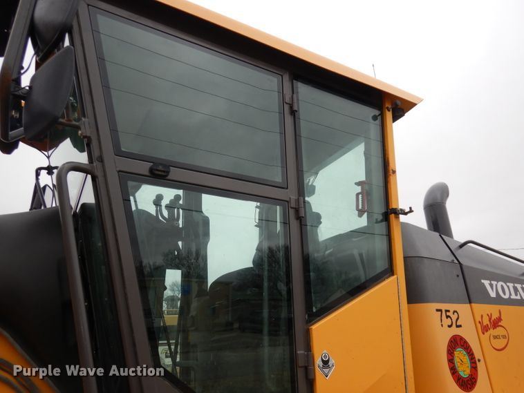 image for item DH8929 2013 Volvo G940B  motor grader