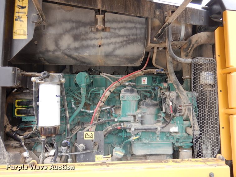 image for item DH8932 2014 Volvo G940B  motor grader