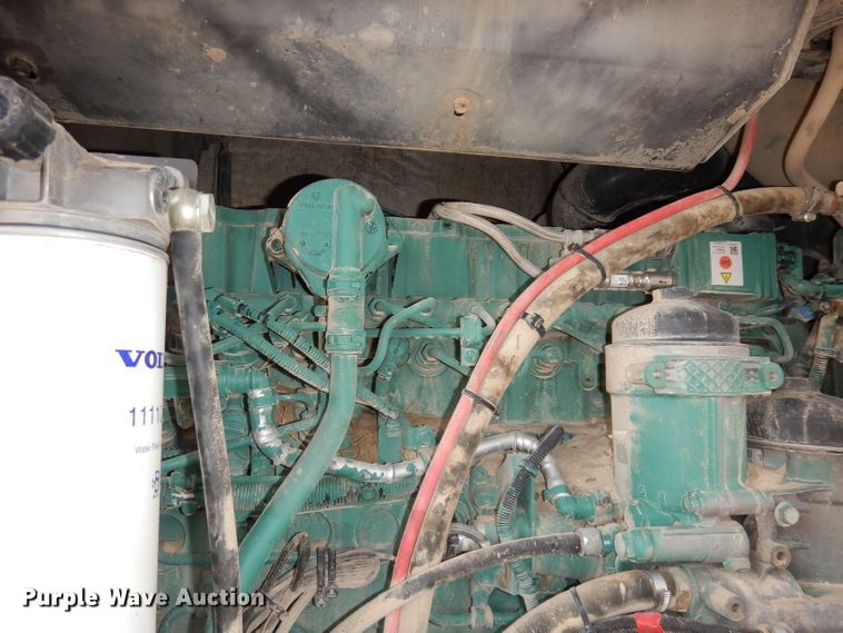 image for item DH8932 2014 Volvo G940B  motor grader