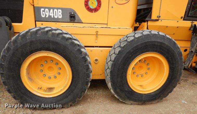 image for item DH8932 2014 Volvo G940B  motor grader