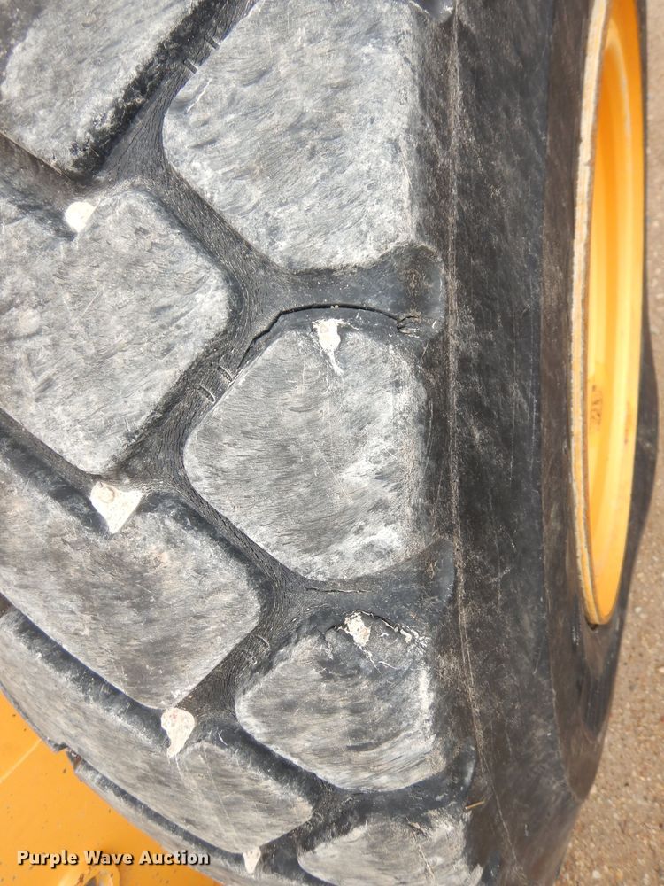 image for item DH8932 2014 Volvo G940B  motor grader