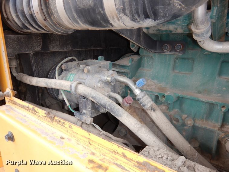 image for item DH8932 2014 Volvo G940B  motor grader