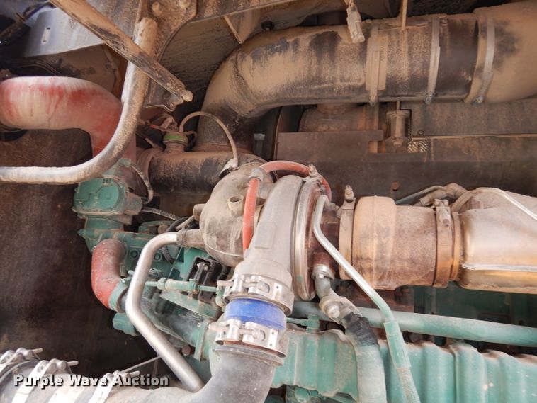 image for item DH8932 2014 Volvo G940B  motor grader