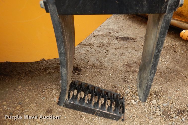 image for item DH8932 2014 Volvo G940B  motor grader