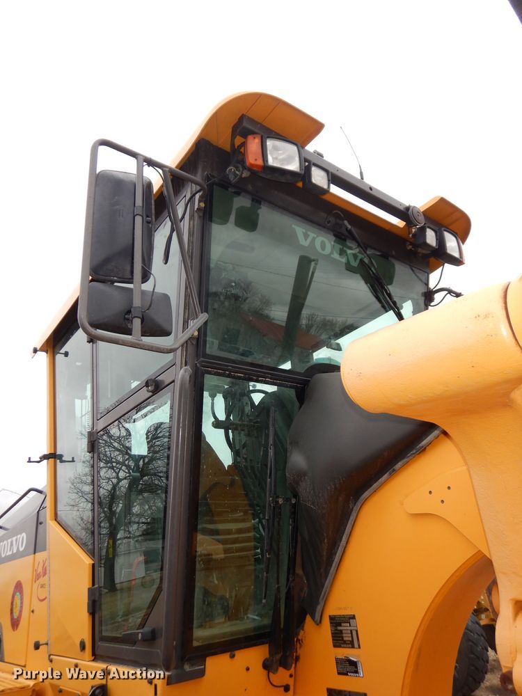 image for item DH8932 2014 Volvo G940B  motor grader