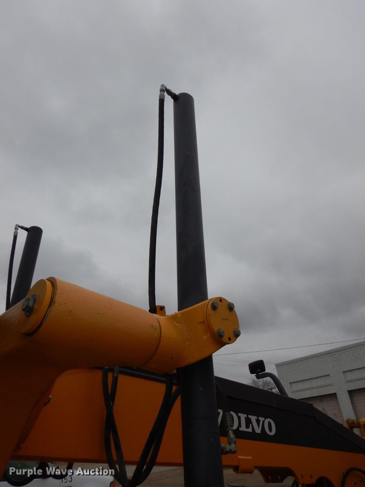 image for item DH8932 2014 Volvo G940B  motor grader