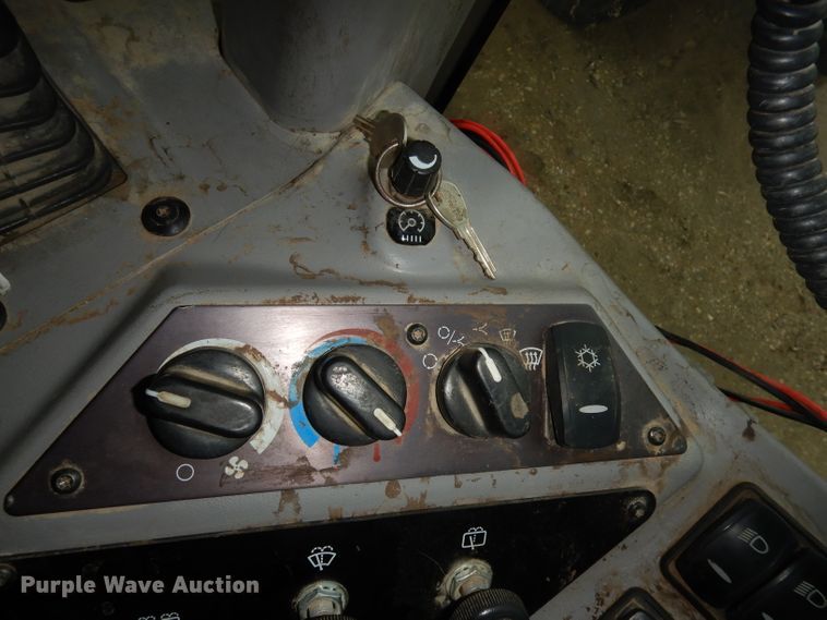 image for item DH8932 2014 Volvo G940B  motor grader