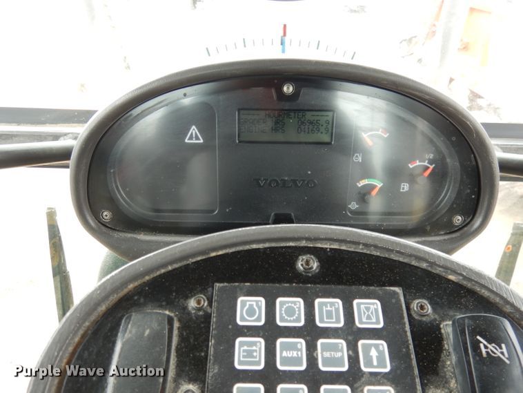 image for item DH8932 2014 Volvo G940B  motor grader