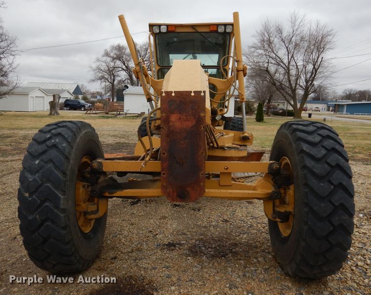 image for item DH8933 1998 Caterpillar 120H  motor grader