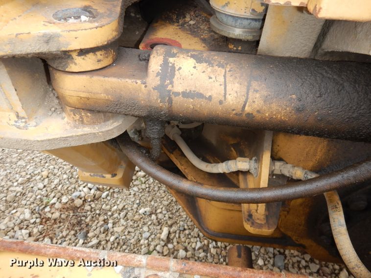 image for item DH8933 1998 Caterpillar 120H  motor grader