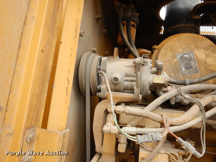 image for item DH8933 1998 Caterpillar 120H  motor grader