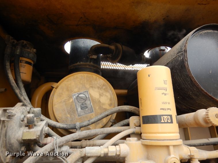 image for item DH8933 1998 Caterpillar 120H  motor grader