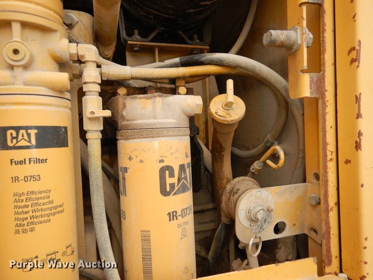 image for item DH8933 1998 Caterpillar 120H  motor grader